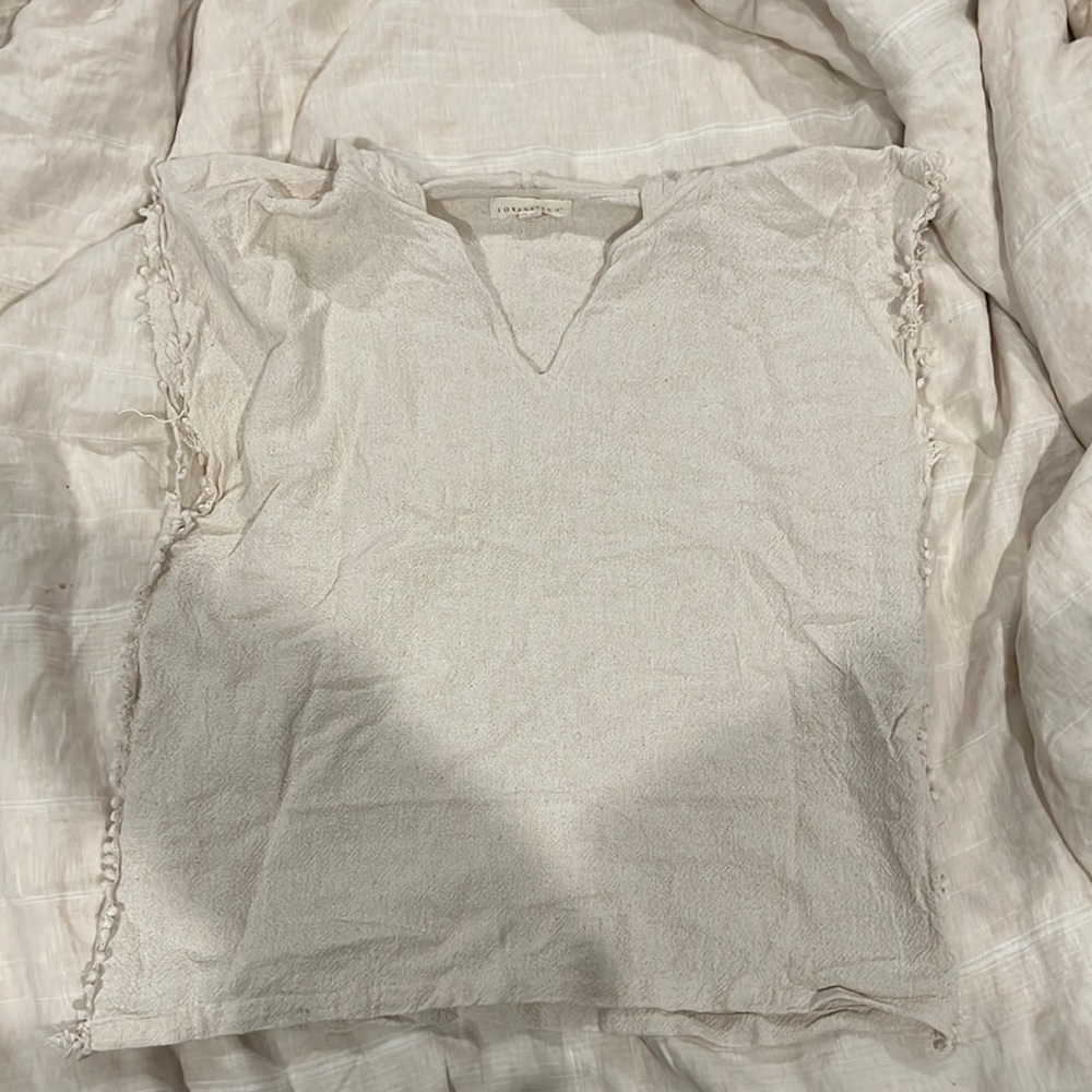 Love stitch, cream, medium size shirt. Perfect for the spring!